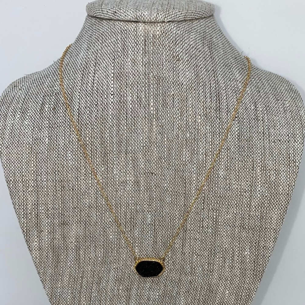 Black and gold stone short necklace